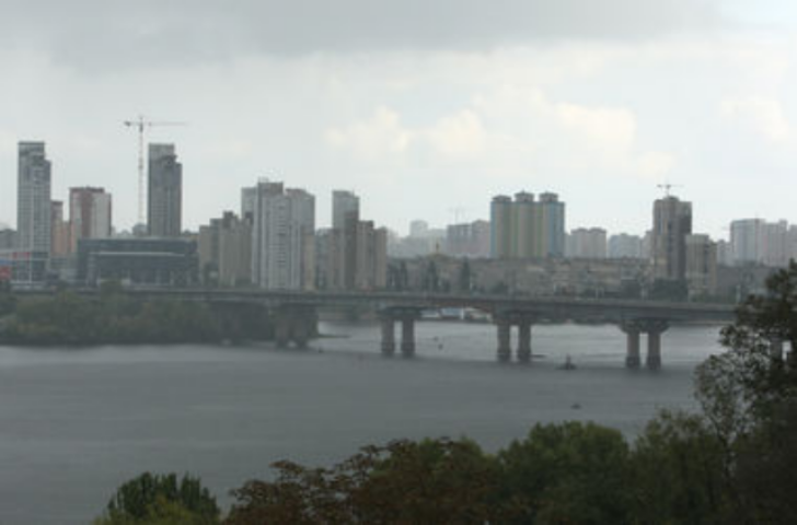 Власти Киева не будут перекрывать мосты через Днепр