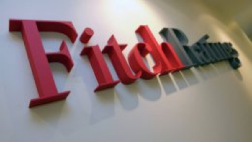 Fitch понизило рейтинги Киева, Харькова и Одесской области до преддефолтного уровня