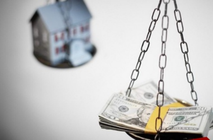 Из-за сложной экономической ситуации в Украине покупать квартиры у небольших застройщиков рискованно