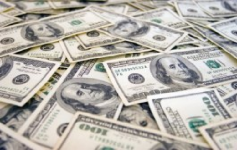 Очередной транш от РФ поможет Украине стабилизировать ситуацию на валютном рынке