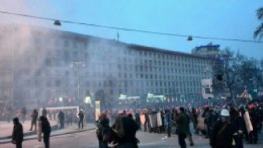 В центре Киева эвакуируют работников учреждений