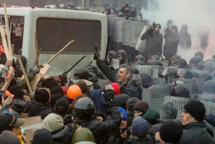 Настоящих правых мало, вот и нету вожаков