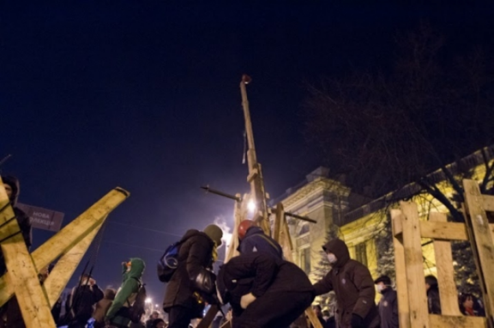 Озвучены три варианта развязки событий в Киеве