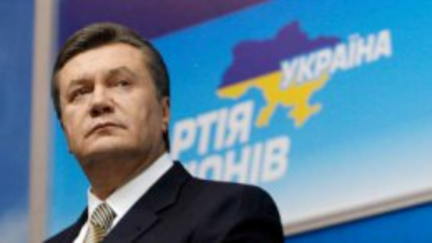 Янукович пообещал навести порядок в Киеве "законными методами"