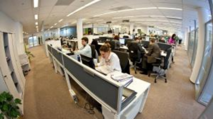 Жизнь на работе: Как продуктивно работать, когда вас постоянно отвлекают