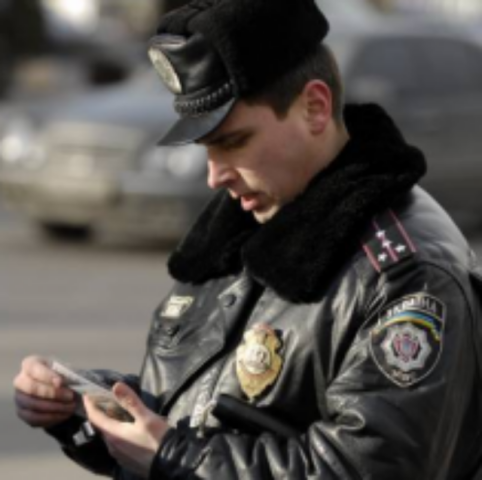 Водителям снова будут отправлять "письма счастья"