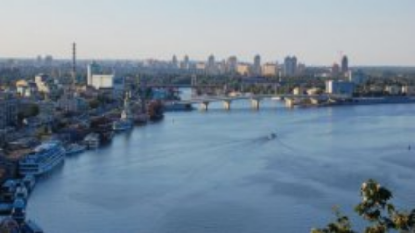 Киевляне смогут решить судьбу Днепровских склонов и островов