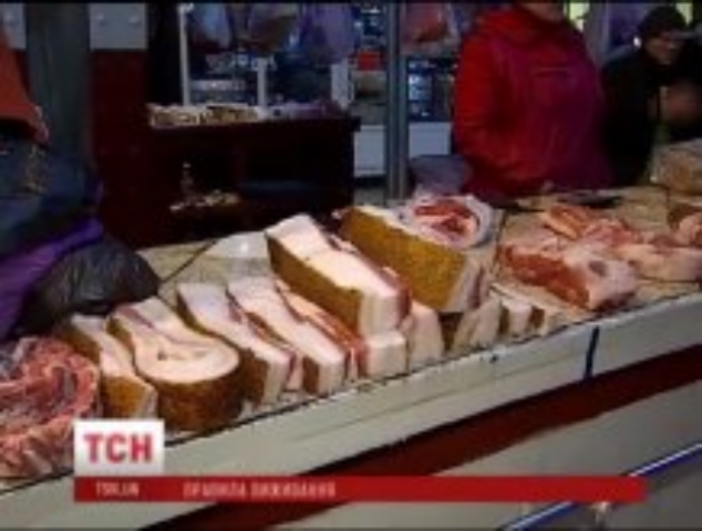 Диетологи советуют украинцам отказаться от мяса в новогоднюю ночь и лакомиться легкими салатами