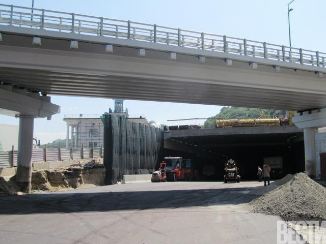В Киеве открыли второй тоннель на Почтовой площади