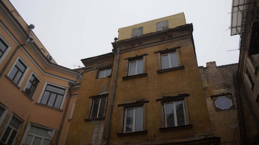 Шмуклер-style: одесский дом Гагарина «украшают» мансардой. Фото