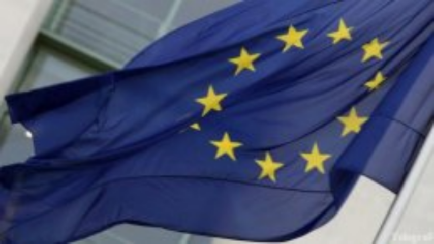 Евросоюзу понизили долгосрочный рейтинг
