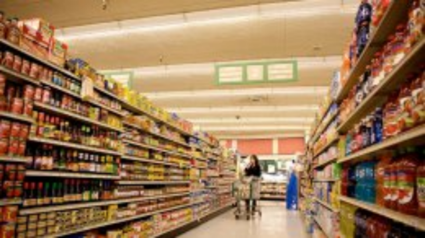 Украинцы стали покупать на 9,2% больше