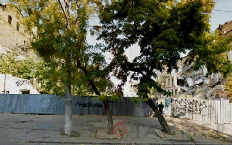 На месте развалин в центре Одессы построят многоэтажку. Фото