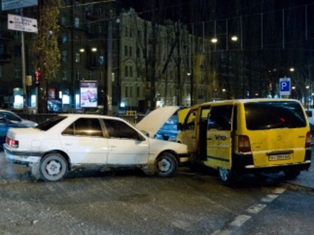 Страховщики платят за зимние ДТП вдвое больше