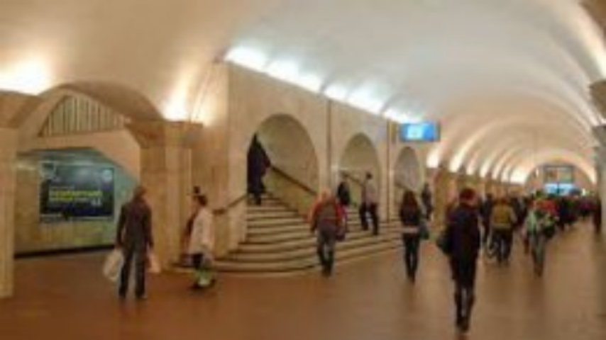 Станции метро "Крещатик" и "Майдан Незалежности" снова открыли