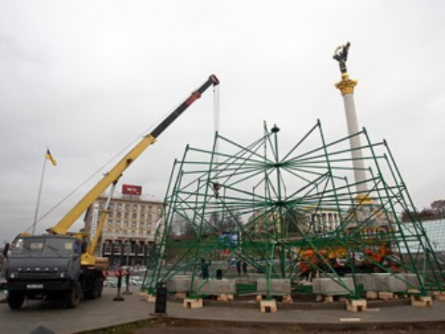 Когда решится судьба главной елки страны