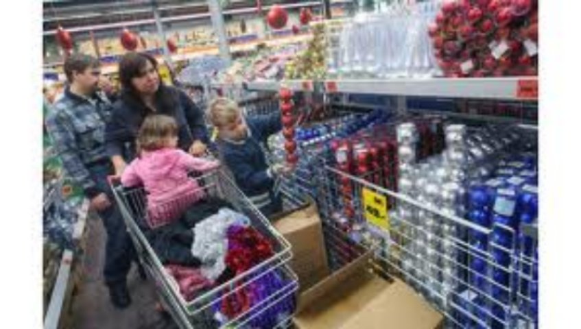 У каждого украинца на новогодние покупки уйдет 3,5 "минималки"