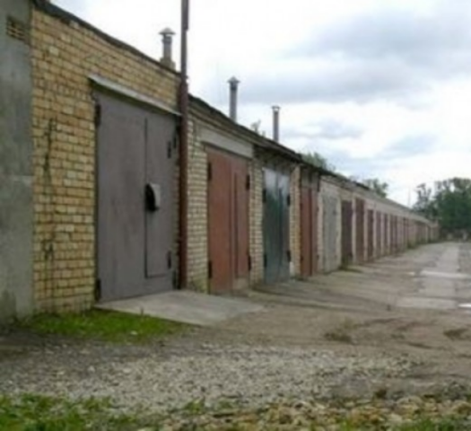 Руководство гаражного кооператива в Симферополе украло 500 тыс. грн