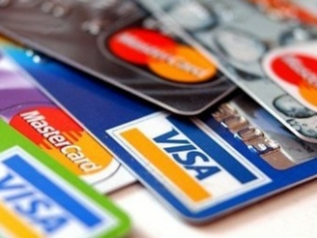 Украинцам разрешили менять валюту без паспорта