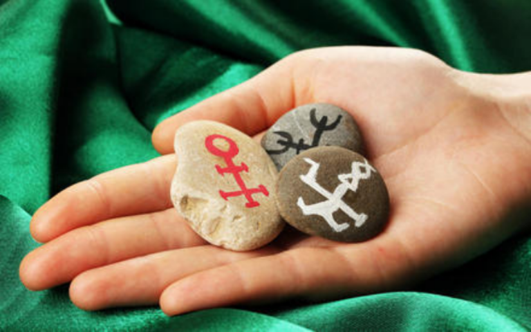 Мифы о гаданиях: правда или ложь?