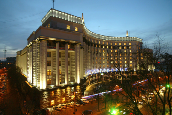 Бюджет-2014: Янукович замораживает соцвыплаты