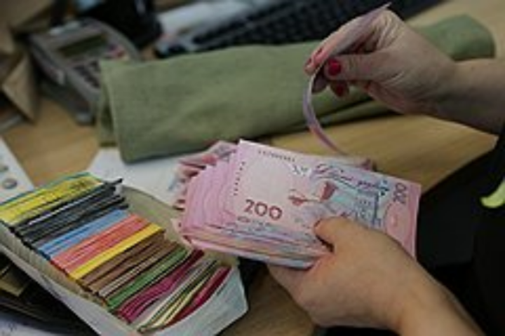Банки опасаются курсовых рисков в комиссиях