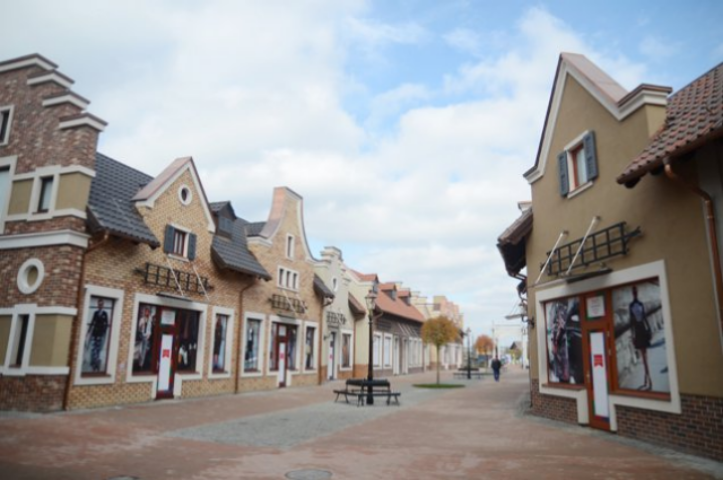 В субботу в Украине откроется первый в стране outlet. Фото