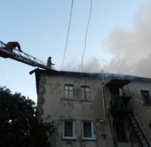 Для помощи жильцам сгоревшего в Гаспре дома начали собирать пожертвования. Фото