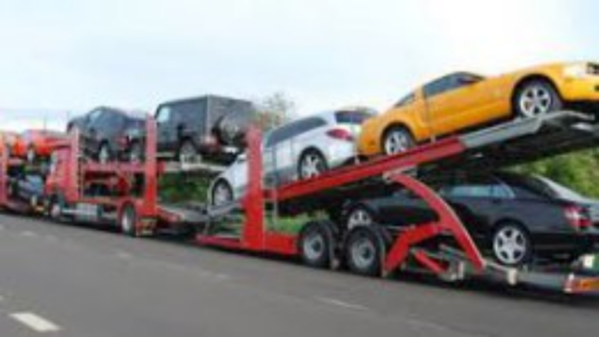 Украинский авторынок в сентябре прогнозировано сократился вдвое