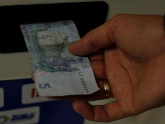 Платежные терминалы принимают фальшивые гривны