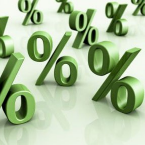 Ставки по кредитам в гривне в августе снизились на 0,7%