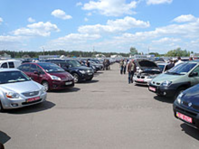 Украинцев пересаживают на подержанные авто