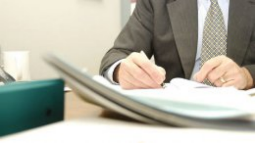 Украинцам разрешат регистрировать квартиры на почте