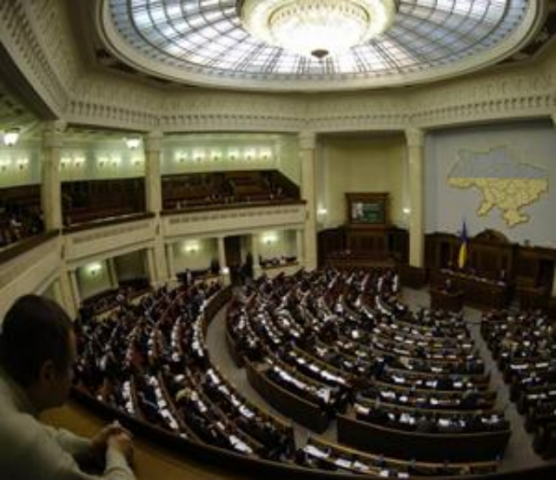 Первые украинские депутаты жили впроголодь и мечтали о «Жигулях»