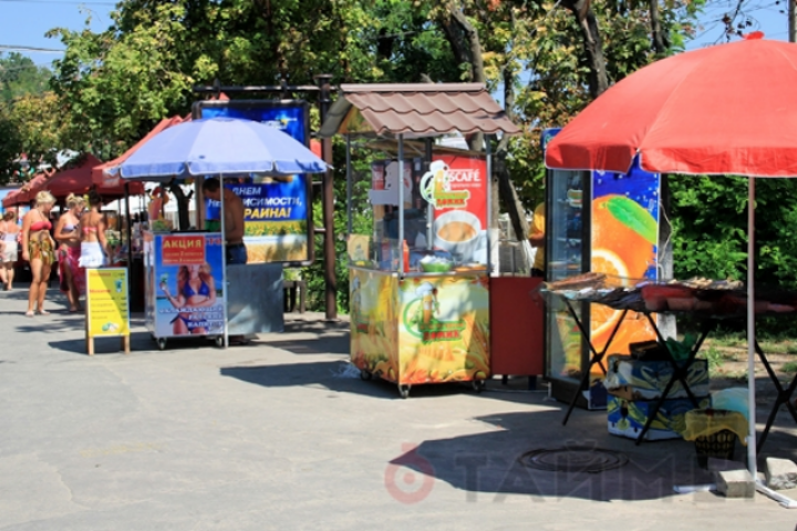 МАФиозная Аркадия: ларьки и лотки на каждом квадратном метре. Фото