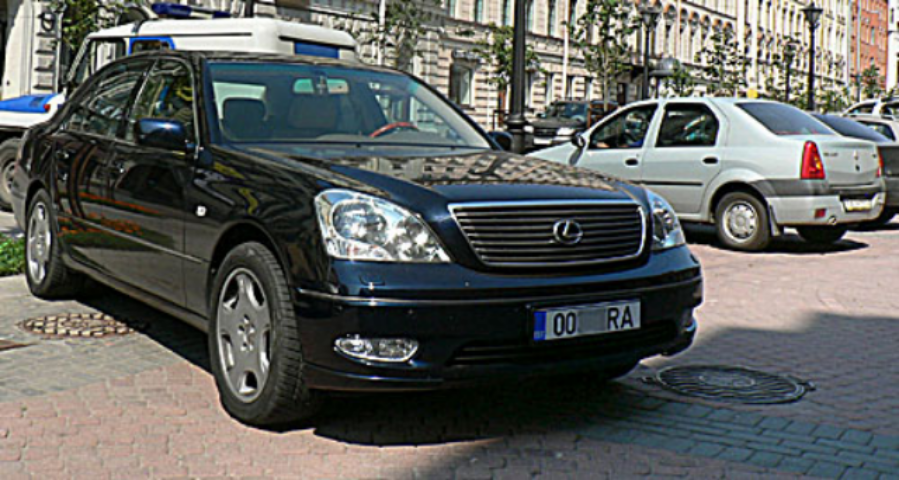 Что делать обладателям нерастаможенных авто?