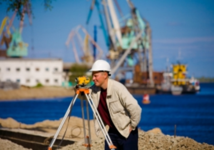 Крым занимает первое место в Украине по темпам выполнения строительных работ