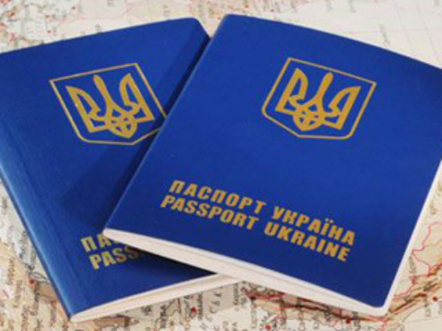 Очередь на загранпаспорта ликвидируют до 24 августа