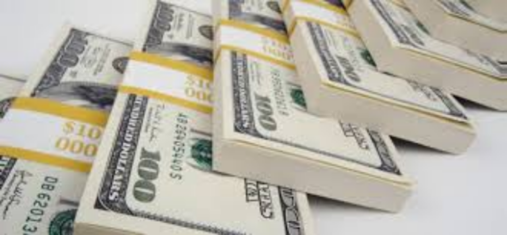 В Украине наметился излишек валюты