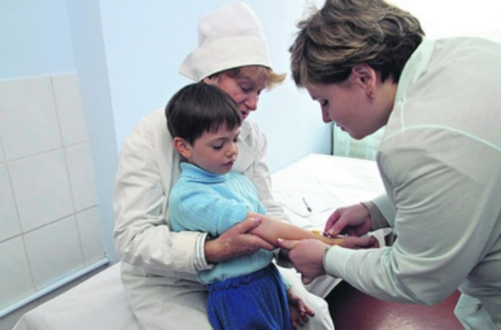 В Украине – дефицит вакцин для детей