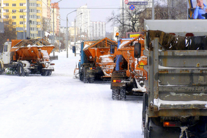 Киев планирует закупить 30 единиц снегоуборочной техники