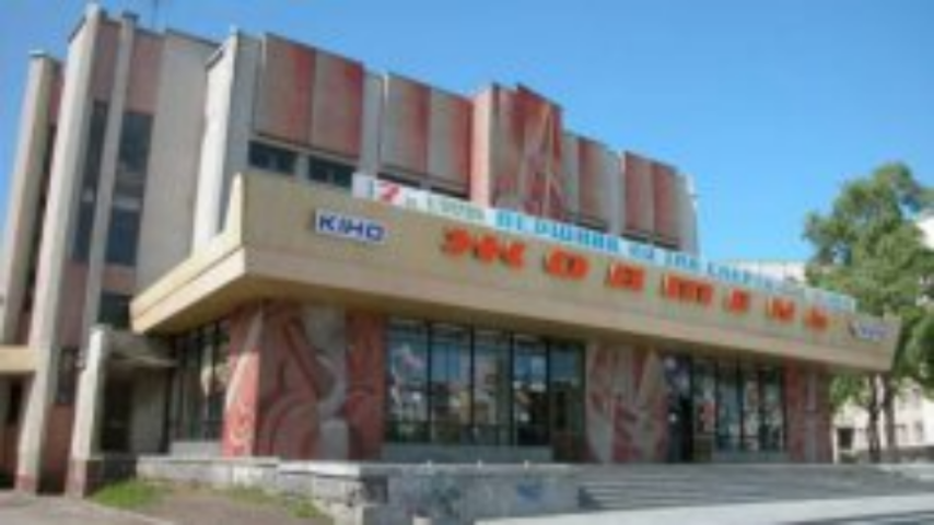 Столичный кинотеатр "Жовтень" пытаются выселить