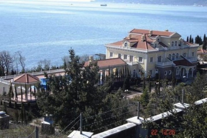 Новое "Межигорье" для Януковича в Крыму