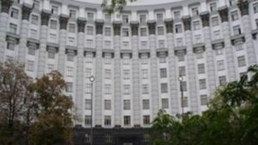 Новые акцизные марки для сигарет и алкоголя введут 1 сентября 