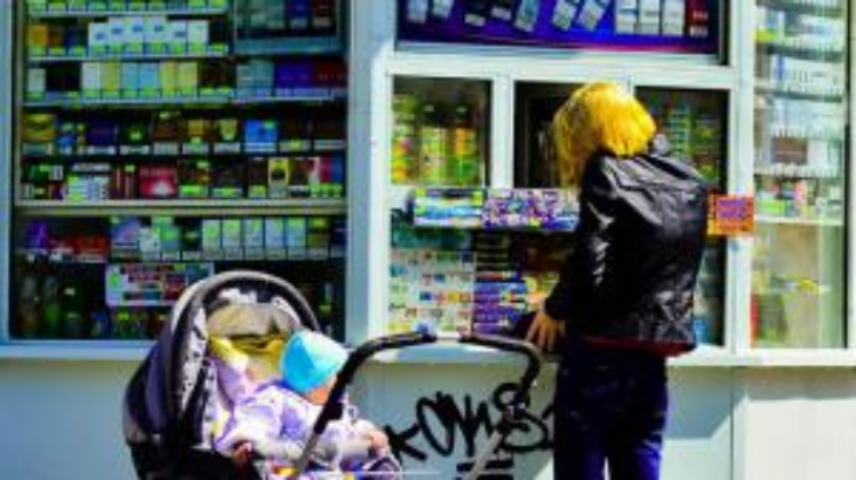 Повышать акцизы на алкоголь и сигареты будут постепенно