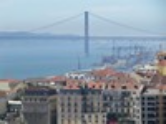 Недвижимость в Португалии подорожала впервые за три года