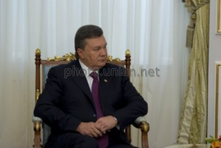 Янукович поручил принять меры по противодействию отмыванию доходов