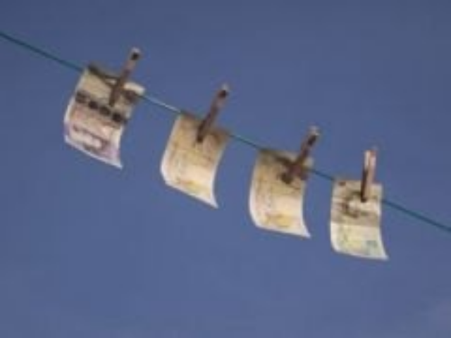 Кому и как выплачивает возмещение Фонд гарантирования вкладов физических лиц?