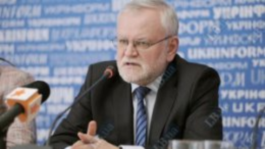 "Укравтодор" повысил штрафы для водителей за порчу дорог