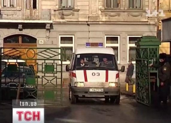 "Скорая" приедет к киевлянам за 10 минут
	
